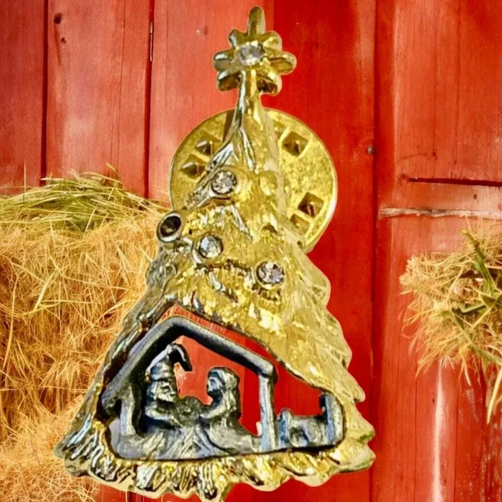 Christmas Tree Pin Tie Tack Brooch Nativity Manger